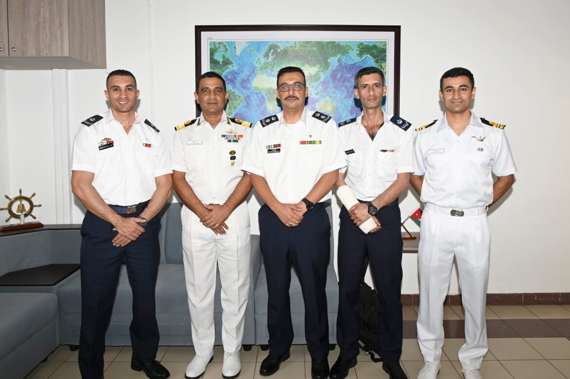 Indian Naval Academy और दक्षिणी नौसेना कमान में जॉर्डन सशस्त्र बल प्रशिक्षण प्रतिनिधिमंडल की पहली यात्रा