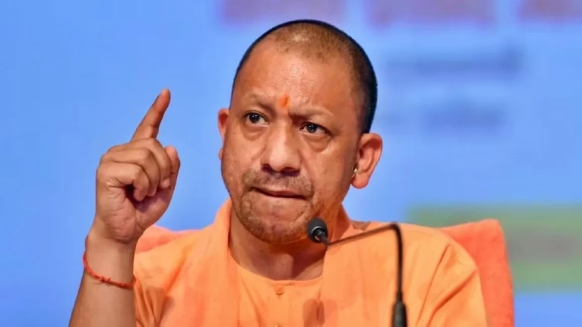 CM Yogi ने लापरवाह अधिकारियों और कर्मचारियों पर कार्रवाई जारी रखी, RI सस्पेंड; ARTO पर भी कार्रवाई