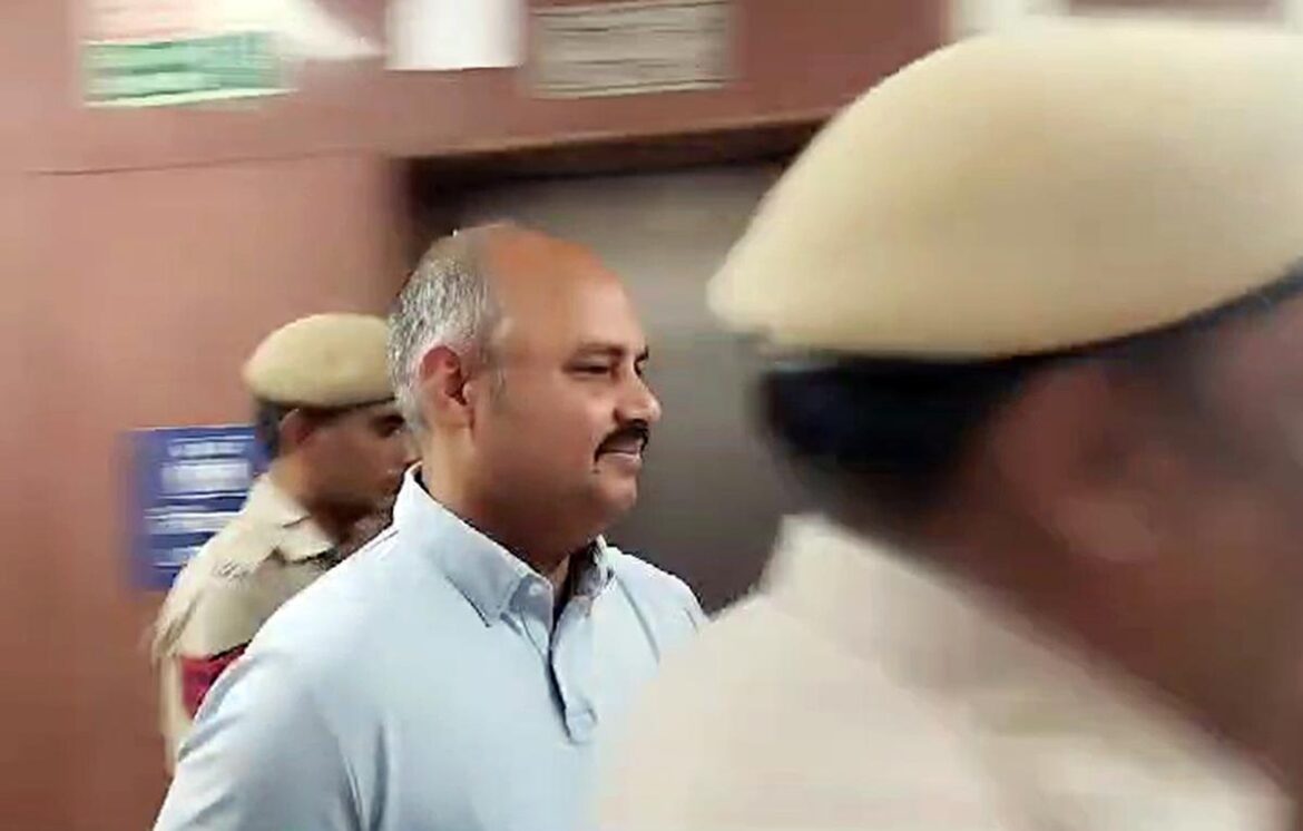 Swati Maliwal Case: विभव कुमार को झटका, गिरफ्तारी की याचिका खारिज