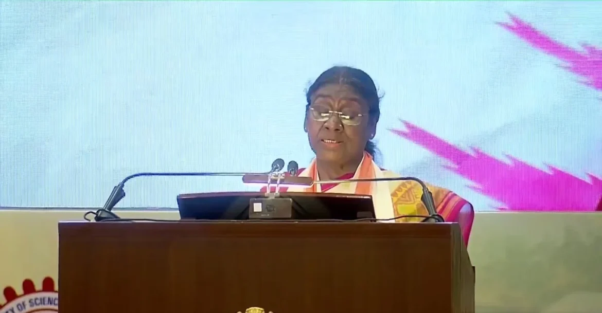 President Draupadi Murmu ने फरीदाबाद स्थित जे.सी. बोस विज्ञान एवं प्रौद्योगिकी विश्वविद्यालय के 5वें दीक्षांत समारोह में भाग लिया