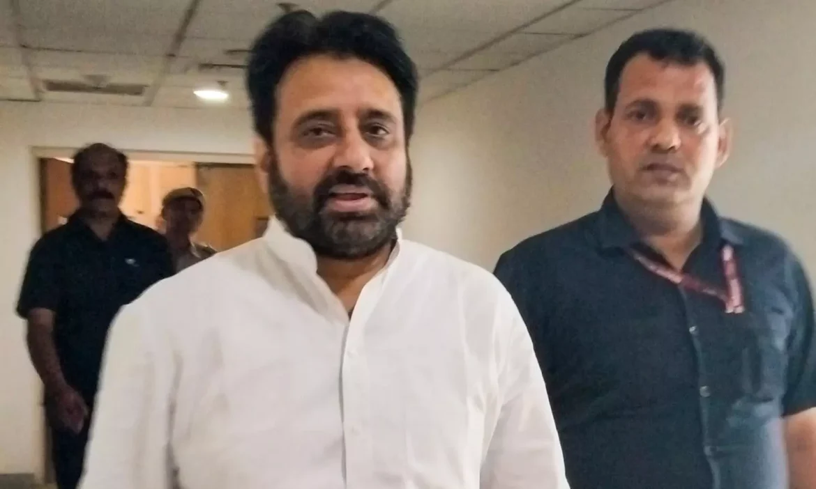 AAP MLA Amanatullah Khan पर कोर्ट ने ये निर्णय लिया, ED ने न्यायिक हिरासत की मांग की