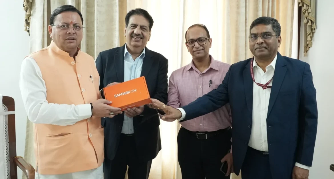 CM Pushkar Dhami से मुख्यमंत्री आवास में सम्पर्क फाउंडेशन के संस्थापक चेयरमैन श्री विनीत नायर ने भेंट की।