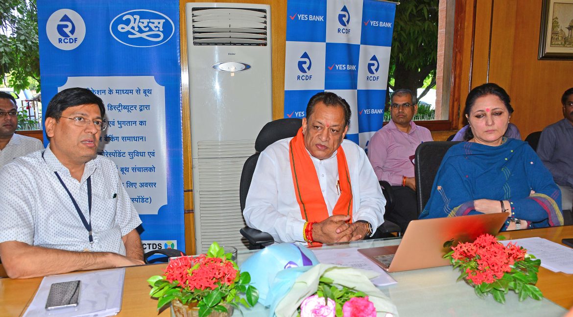 Minister Zoraram Kumawat ने शासन सचिवालय में डेयरी किसानों को दीपावली की सौगात दी