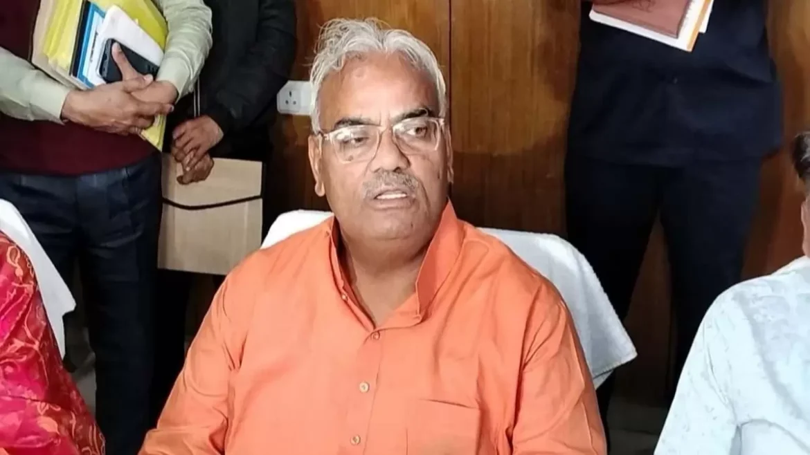 शिक्षा एवं पंचायतीराज मंत्री Madan Dilawar ने पौधारोपण कर दिया पर्यावरण संरक्षण का संदेश