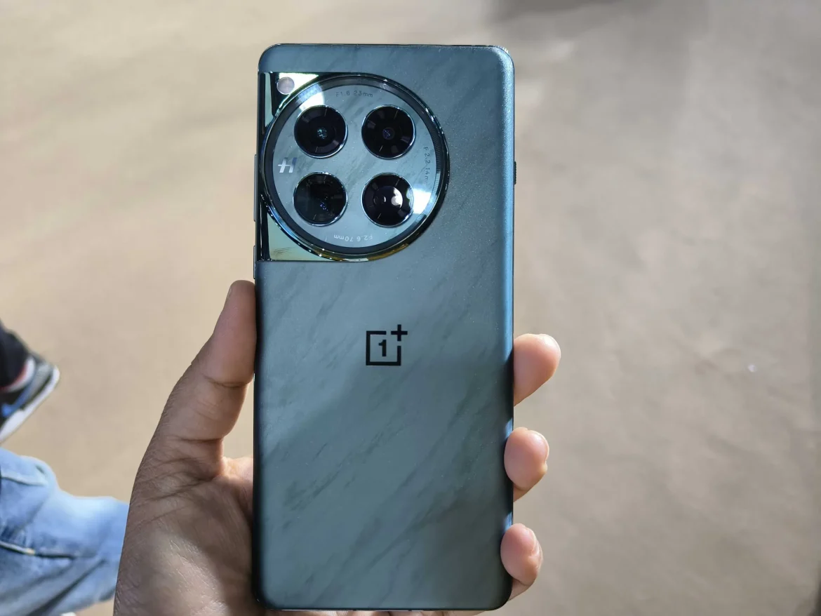 OnePlus 12 से 6,000 रुपये महंगा होगा OnePlus 13, लॉन्च से पहले कीमत लीक