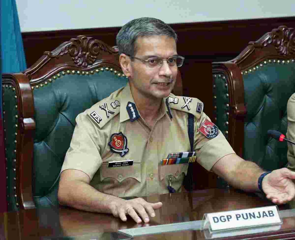 DGP Gaurav Yadav ने वरिष्ठ फील्ड अधिकारियों और ऑपरेशनल विंग के प्रमुखों के साथ राज्य स्तरीय अपराध समीक्षा बैठक की अध्यक्षता की