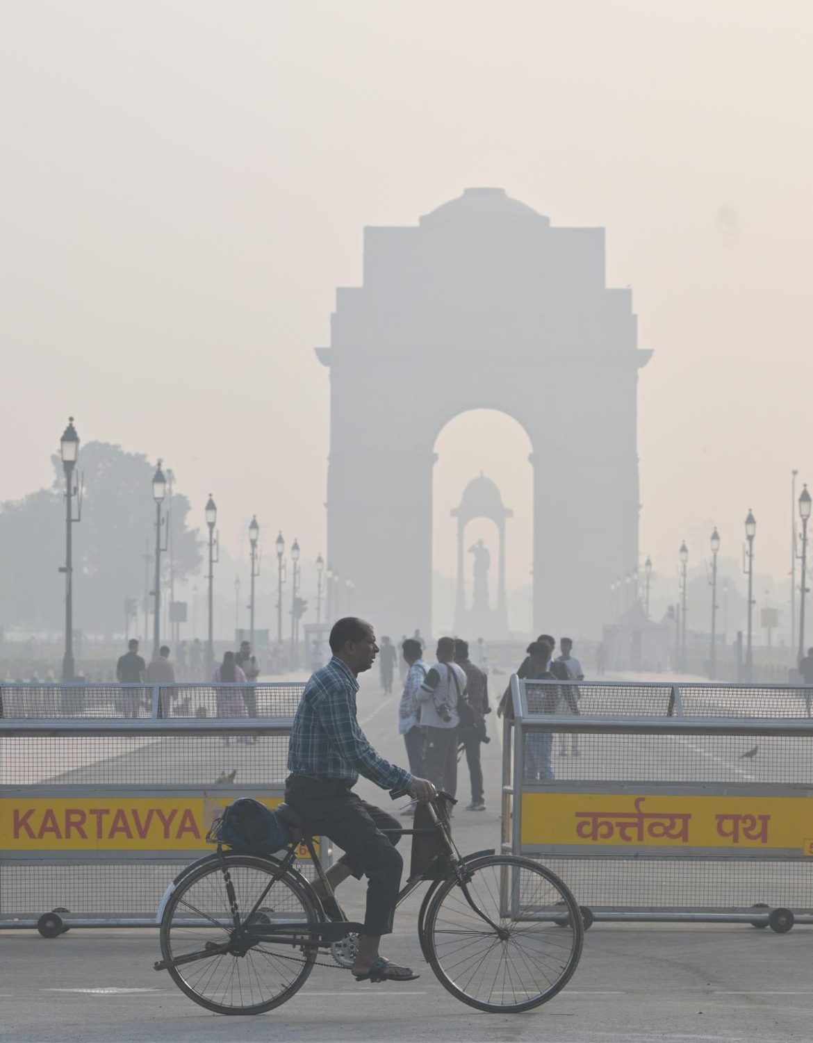 Delhi Air Pollution : दिल्ली में सांस की आपातकालीन स्थिति नहीं सुधरी, तो आगे क्या? ऑनलाइन पाठ्यक्रम, Grap-4 लागू