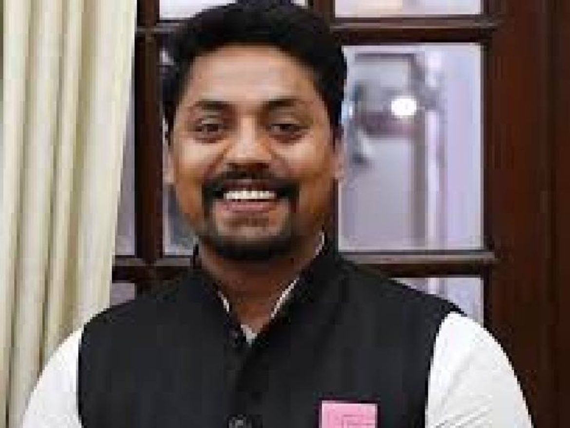 Khair Bypoll Election : खैर, सीट पर बीजेपी प्रत्याशी सुरेंद्र दिलेर को बड़ी बढ़त तो मिली, लेकिन वह काफी पीछे रह गए.