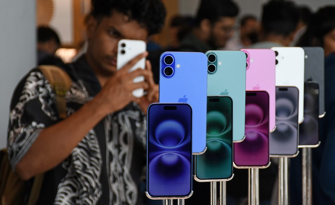 60,000 करोड़ रुपये के iPhone एक्सपोर्ट ने भारत में बनाया नया रिकॉर्ड