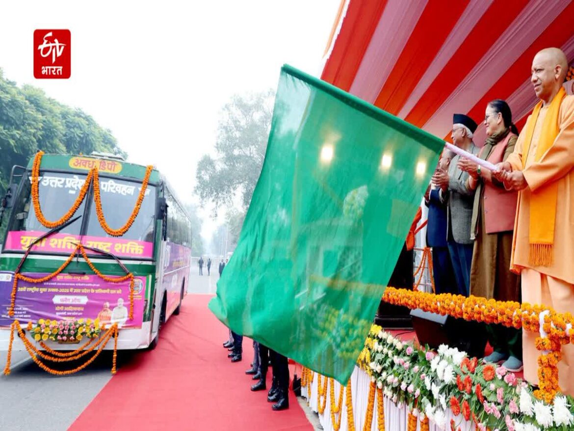 CM Yogi : आज यह देश के अग्रणी राज्यों में से एक, युवा प्रदेश की विरासत और विकास की यात्रा में सहभागी बन रहे