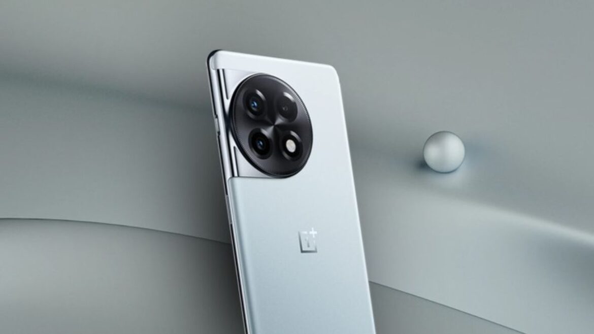 OnePlus 12R की कीमत घटने के चार कारण, फोन को खास बनाने के लिए