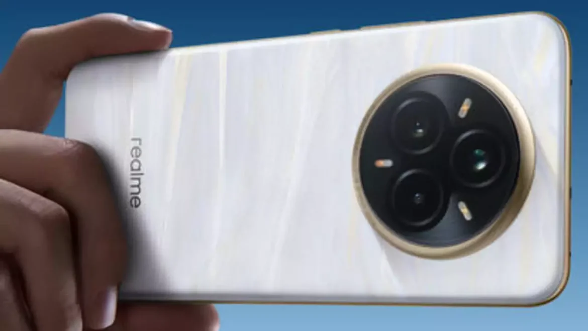 Realme ने रंग बदलने वाले दो सस्ते फोन लॉन्च किए, जिनके फीचर्स देखकर हो जाएंगे दीवाने!