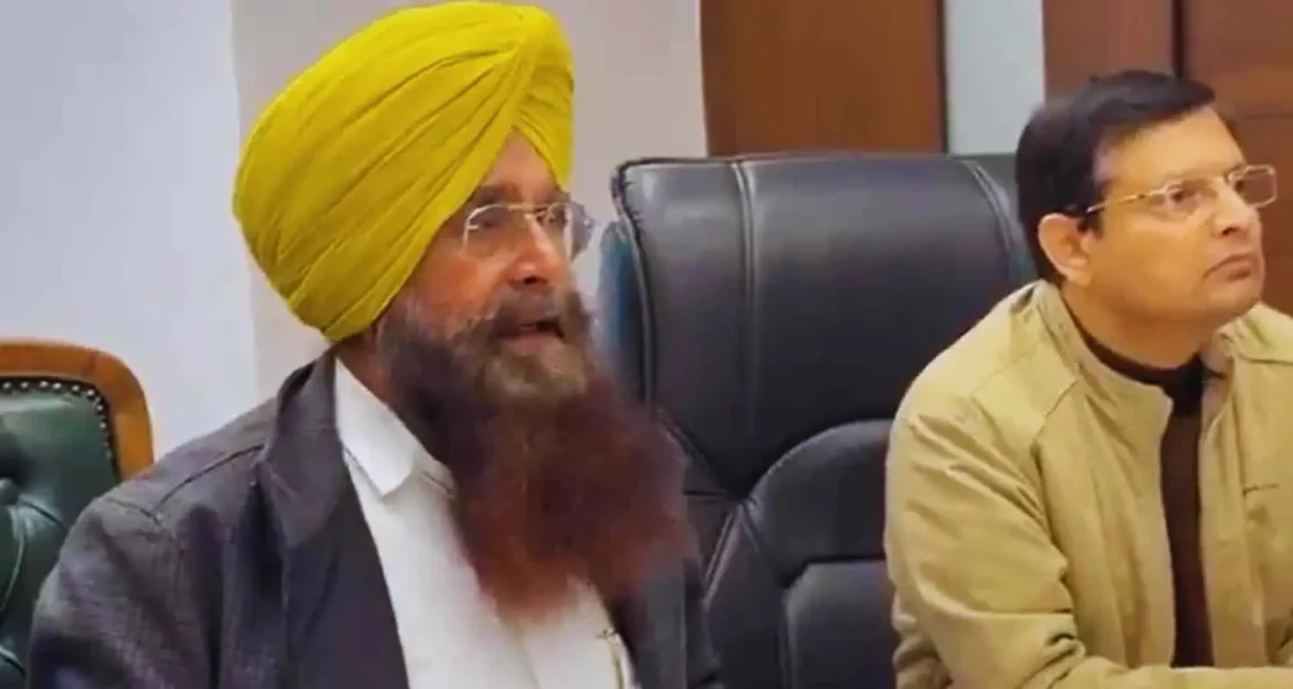 Minister Gurmeet Singh instructs Chief Agriculture Officers to submit biweekly progress reports.