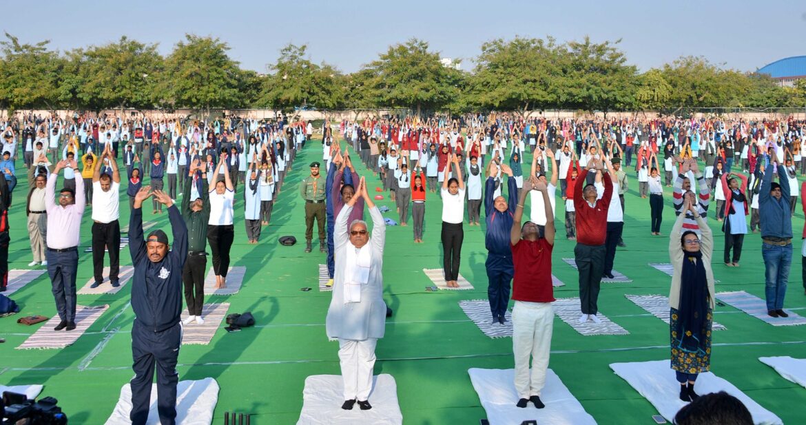 Minister Madan Dilawar : प्रदेशभर में वैदिक मंत्रों के उच्चारण के साथ भव्य सूर्य नमस्कार आयोजन हुआ।