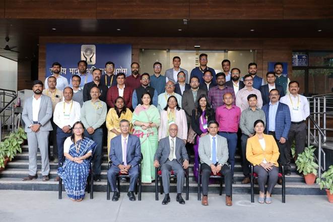 एनएचआरसी, भारत, इंदिरा गांधी राष्ट्रीय वन अकादमी, देहरादून में 14वें मध्य कैरियर पाठ्यक्रम (चरण III) के भाग के रूप में आईएफएस अधिकारियों के लिए एक प्रशिक्षण कार्यक्रम आयोजित करता है।