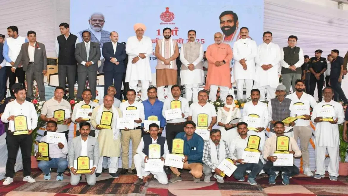 CM Nayab Singh घरौंडा में तीन दिवसीय मेगा सब्जी एक्सपो-2025 के समापन समारोह में शामिल हुए।