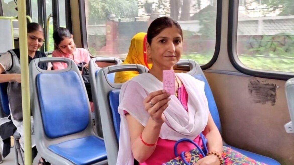 DELHI NEWS : दिल्ली में फ्री बस सेवा को लेकर सरकार का बड़ा फैसला, पिंक टिकट की जगह अब बनवाना होगा कार्ड।