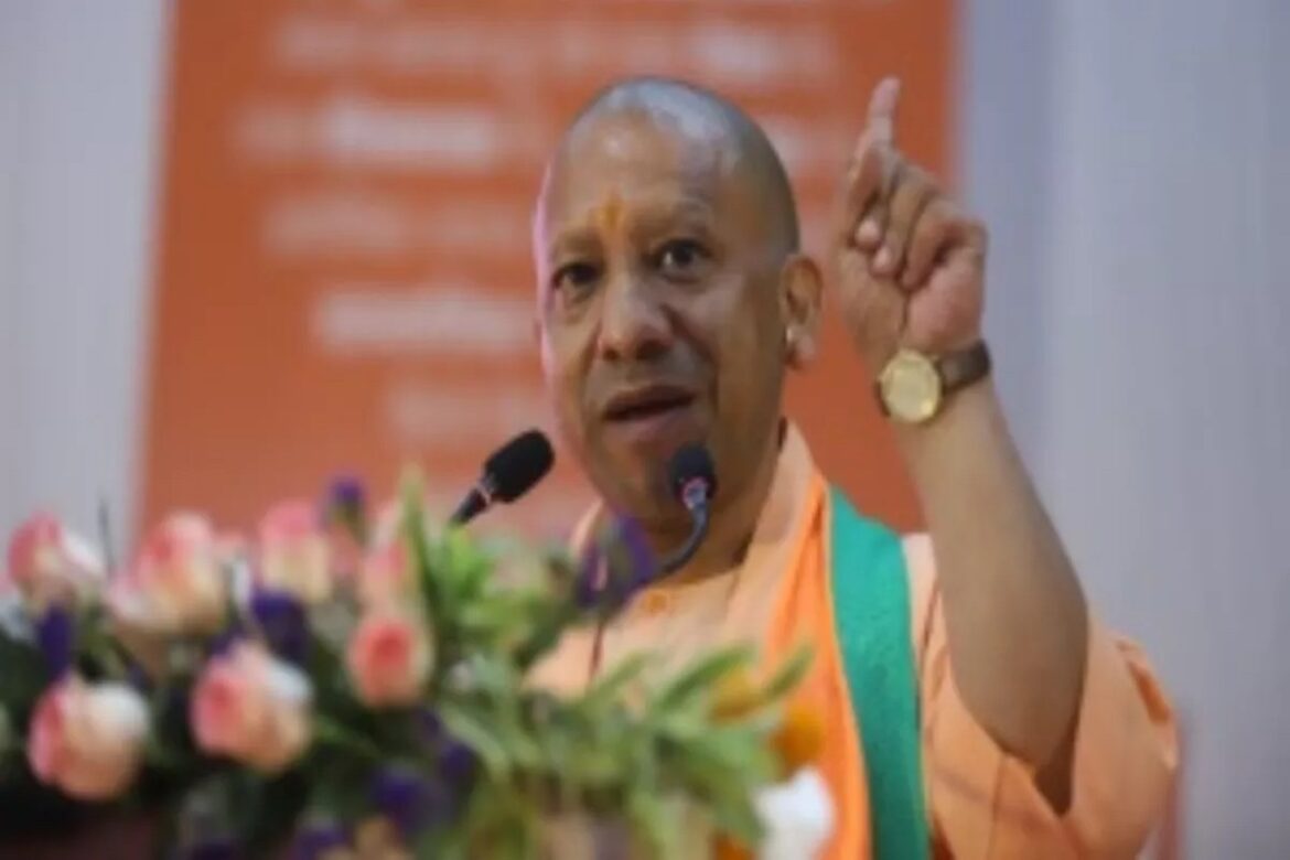 CM Yogi Adityanath : "डॉ. आंबेडकर भारत के संविधान के निर्माता हैं। उनका रचित संविधान हमारे लिए प्रेरणा का स्रोत है।"
