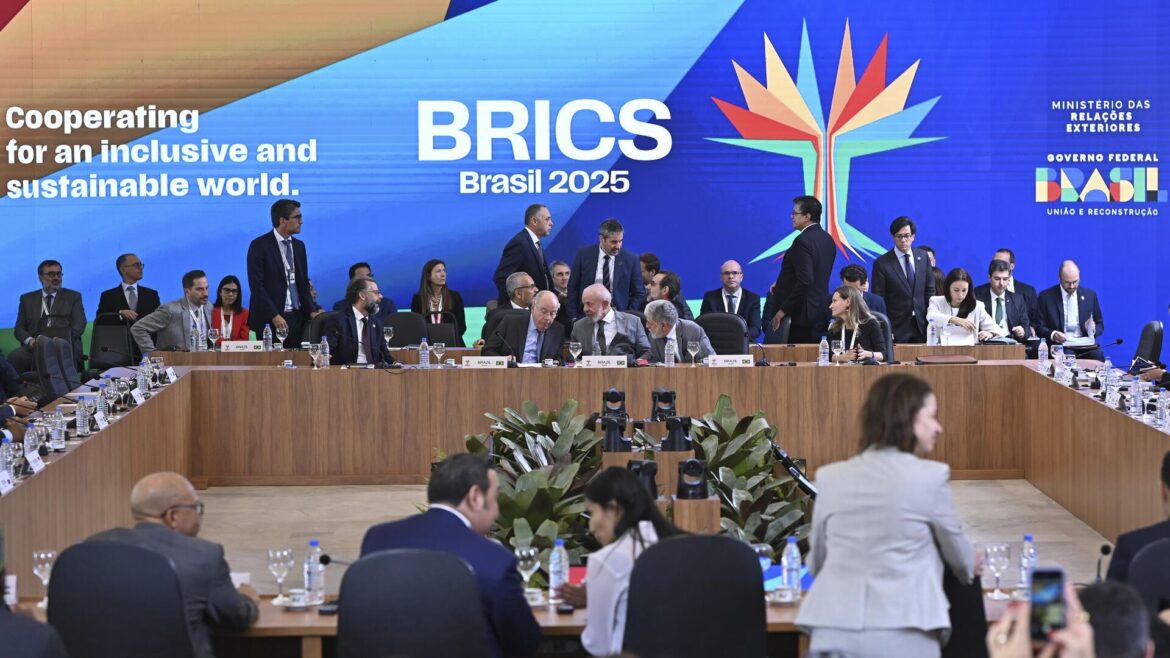 भारत ने ब्रासीलिया में 9वीं BRICS उद्योग मंत्रियों की बैठक में भाग लिया