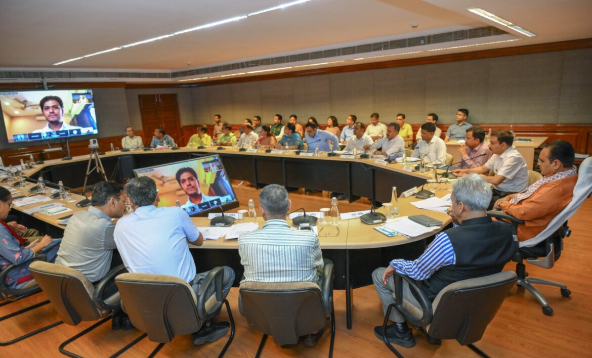 Chief Minister Bhajan: निवेश प्रोत्साहन हमारी नीतियों का केन्द्र बिन्दु है, निवेशकों की अपेक्षाओं को पूरा करना हमारी जिम्मेदारी है।