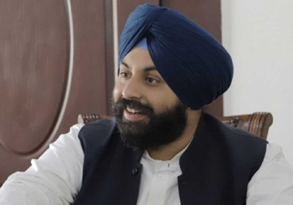 Minister Harjot Singh Bains: डीईओ कार्यालयों और डीआईईटी में सभी रिक्त वरिष्ठ सहायक पदों को भरने के लिए पदोन्नति