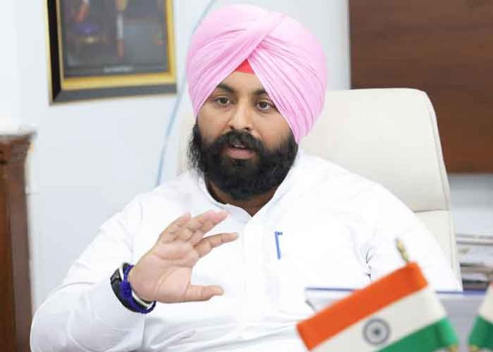 Minister HARJOT BAINS ने जून के अंत तक 14 करोड़ रुपये की बाढ़ सुरक्षा परियोजनाओं को पूरा करने का आदेश दिया