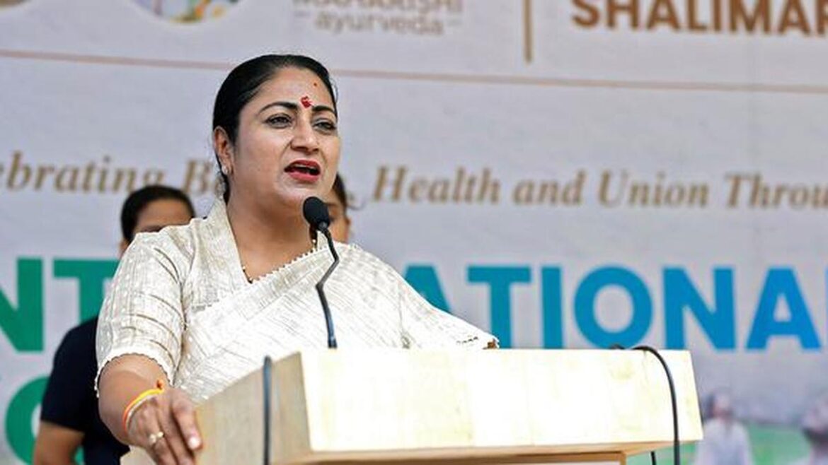 दिल्ली की झुग्गी-झोपड़ियों का विकास अब धारावी मॉडल पर होगा, जानिए क्या है CM REKHA सरकार की योजना।