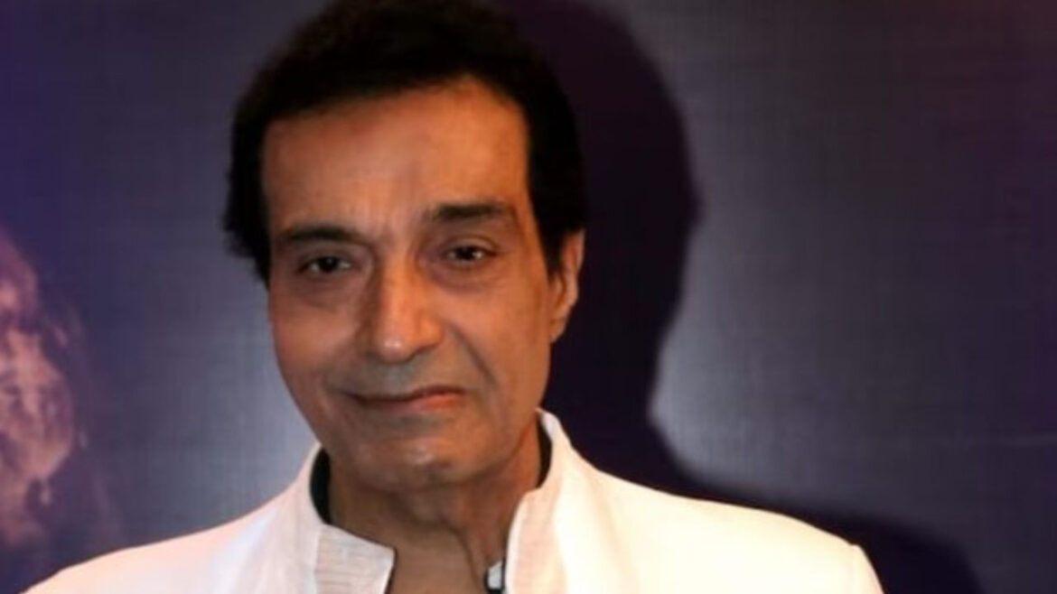 एक्टर और निर्माता Dheeraj Kumar का निधन हो गया। 79 वर्ष की उम्र में उन्होंने अंतिम सांस ली।