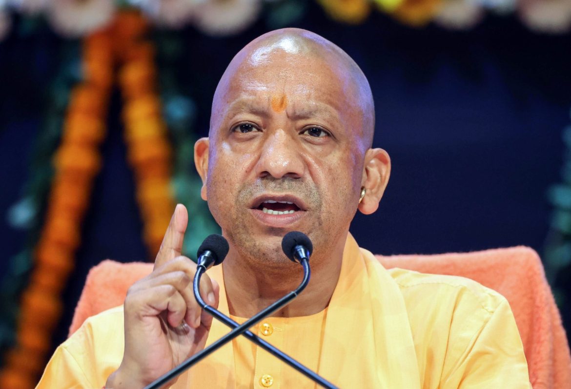 CM Yogi: संरक्षित पशु-पक्षियों का संरक्षण राज्य सरकार की सर्वोच्च प्राथमिकता, किसी भी स्तर पर लापरवाही स्वीकार्य नहीं