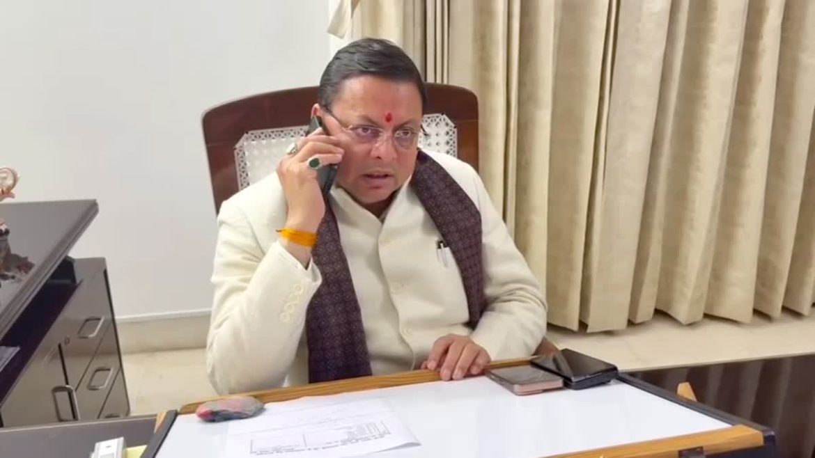 CM Pushkar Dhami ने शुक्रवार को सीएम कैंप कार्यालय से हेलो हल्द्वानी 91.2 एफएम कम्युनिटी रेडियो मोबाइल ऐप का उद्घाटन किया।