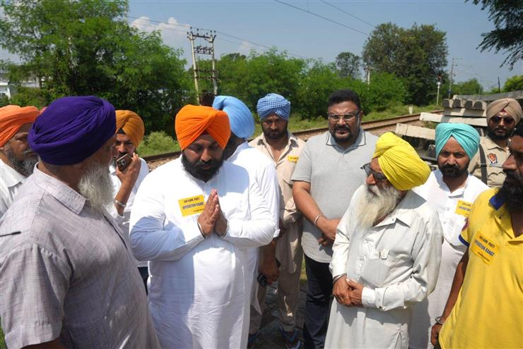 Punjab Government बाढ़ प्रभावित परिवारों के पुनर्वास के लिए प्रतिबद्ध है।