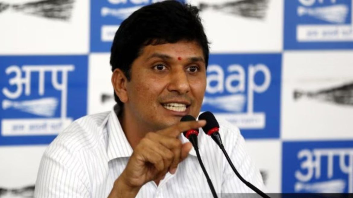 सौरभ भारद्वाज का दावा है कि कांग्रेस ने AAP को दिल्ली विधानसभा चुनाव में हराने के लिए साजिश रची थी।