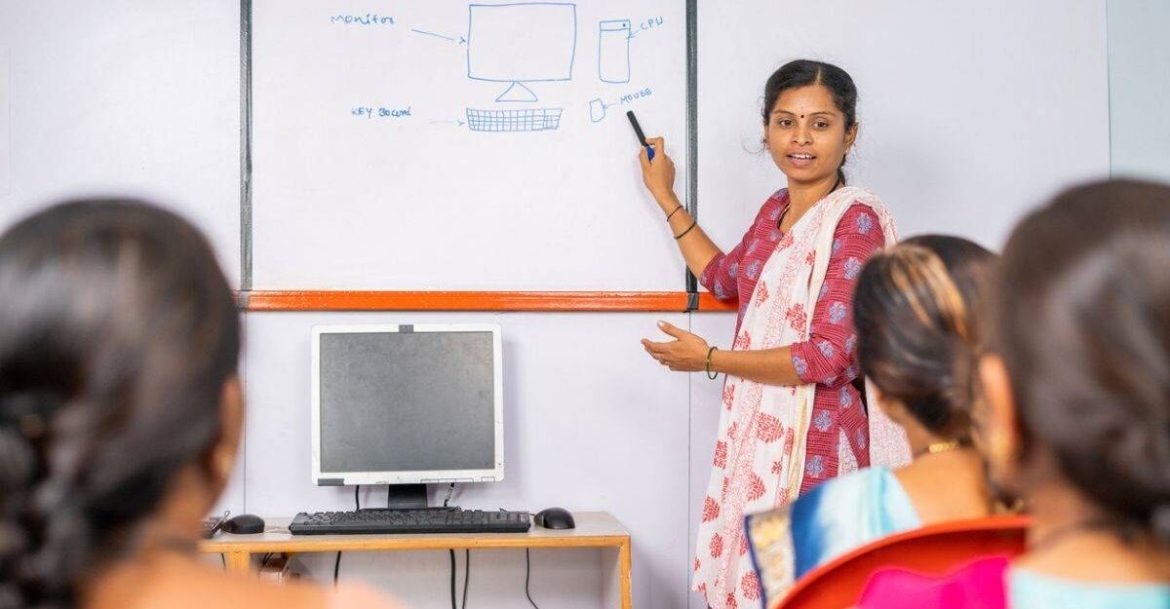 UKSSSC Teacher Bharti 2025: सहायक अध्यापक भर्ती के लिए आवेदन शुरू, B.Ed और CTET/UTET पास उम्मीदवार करें आवेदन