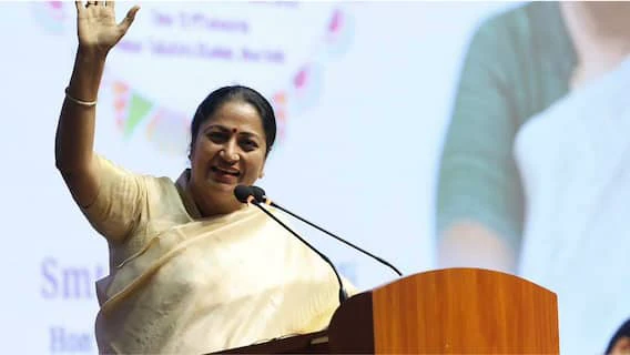 महिला उद्यमियों के लिए दिवाली पर खुशखबरी: मुख्यमंत्री रेखा गुप्ता देगी बिना गारंटी ₹10 करोड़ तक का लोन