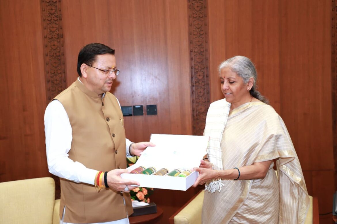 मुख्यमंत्री पुष्कर सिंह धामी ने केंद्रीय वित्त मंत्री निर्मला सीतारमण से की महत्वपूर्ण बैठक, उत्तराखंड के विकास परियोजनाओं पर हुई चर्चा