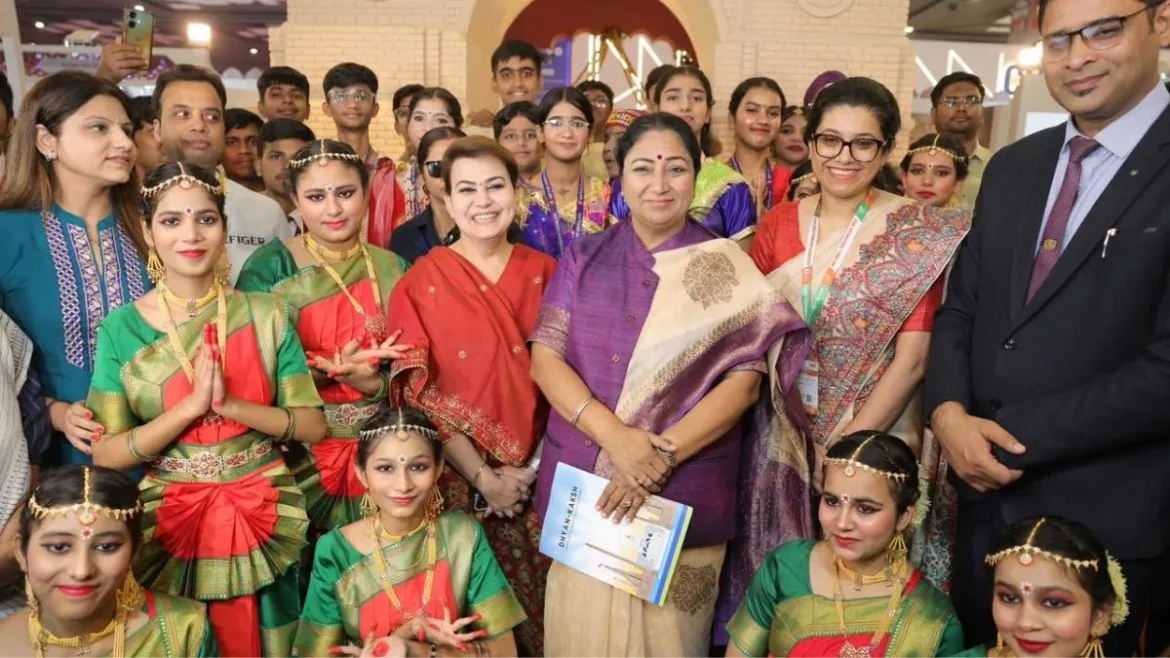 दिल्ली मंडप ने अंतरराष्ट्रीय व्यापार मेले में बिखेरा जलवा, मुख्यमंत्री रेखा गुप्ता ने महिला उद्यमियों के स्टॉलों का किया निरीक्षण