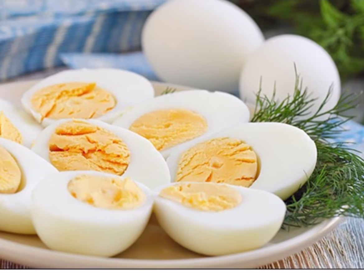 खराब अंडा खाने के नुकसान: पेट सड़ने से फूड प्वॉइजनिंग तक कैसे बढ़ता है खतरा