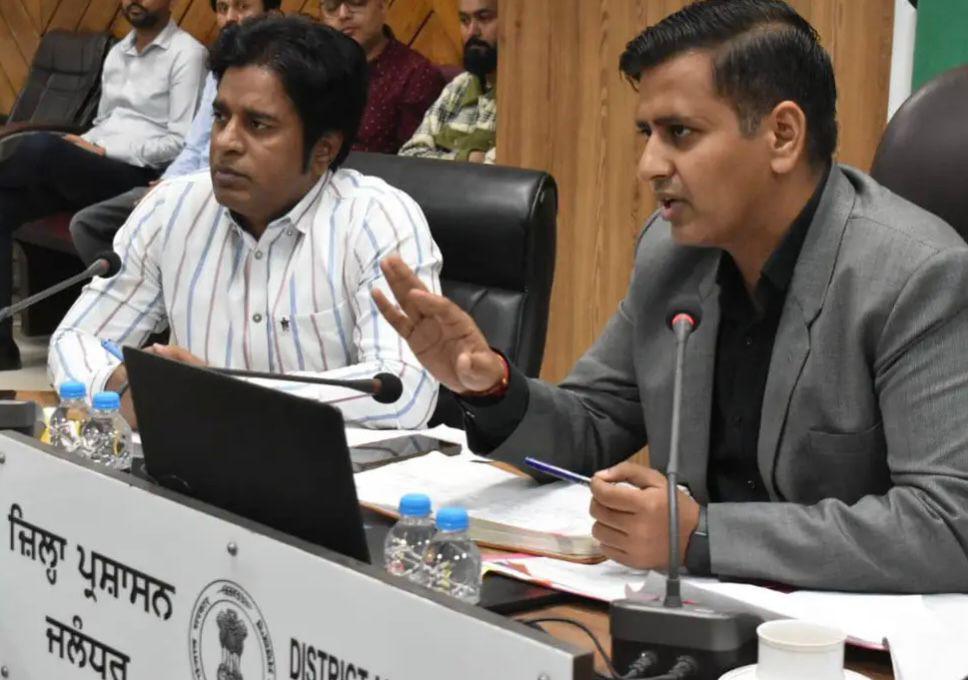 पंजाब सरकार है हर जीव के साथ: पंजाब में आवारा पशुओं की दशकों पुरानी समस्या पर मान सरकार ने ऐतिहासिक अभियान किया शुरू