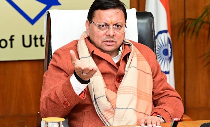 मुख्यमंत्री पुष्कर सिंह धामी ने अधिकारियों को दिए सख्त निर्देश, कानून व्यवस्था बनाए रखने पर जोर