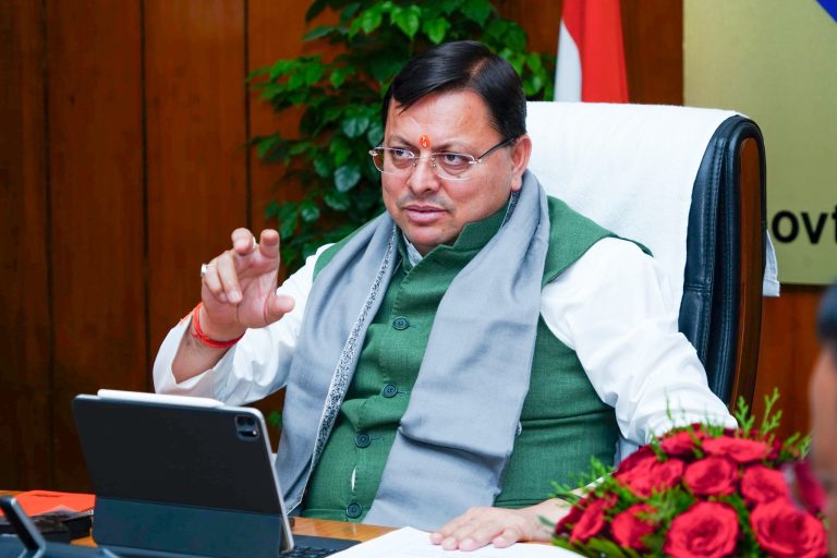 शंकराचार्य अविमुक्तेश्वरानंद विवाद पर मुख्यमंत्री पुष्कर सिंह धामी का बयान: 'अब इसे खत्म होना चाहिए, राजनीति न हो'