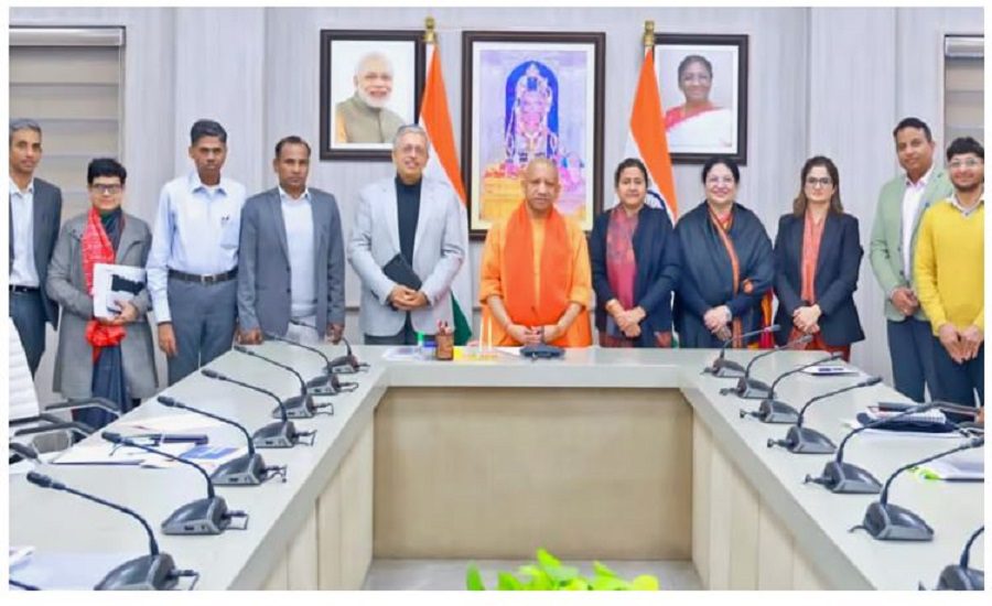 उत्तर प्रदेश: सभी सरकारी कर्मचारियों के लिए कैपेसिटी बिल्डिंग ट्रेनिंग अनिवार्य, मुख्यमंत्री योगी आदित्यनाथ ने दिए निर्देश