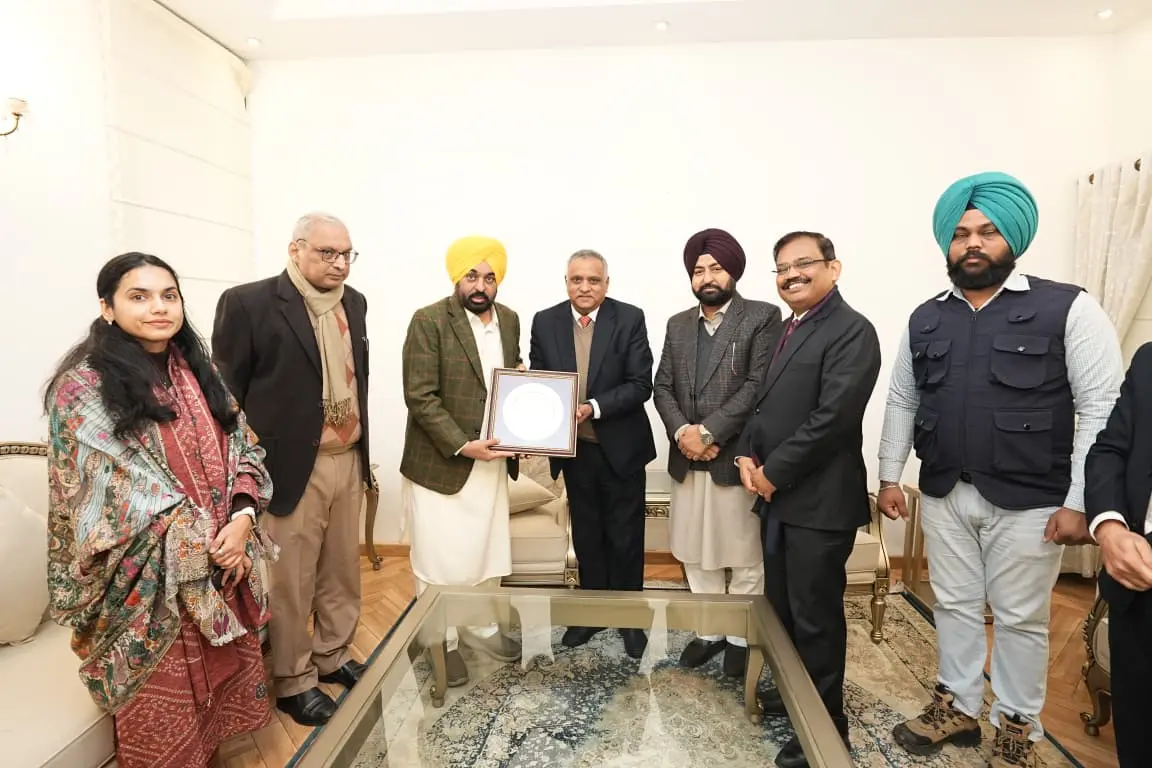 मुख्यमंत्री भगवंत सिंह मान ने मोहाली हवाई अड्डे से अंतरराष्ट्रीय उड़ानों के विस्तार पर जोर दिया