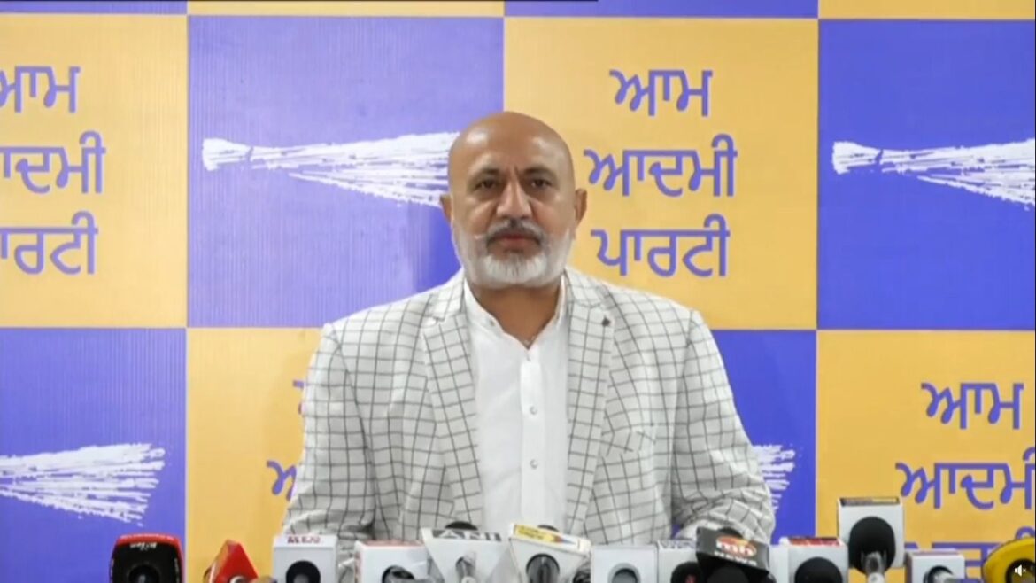 बलतेज पन्नू: भट्टल के चौंकाने वाले बयान पर वड़िंग-बाजवा की चुप्पी शर्मनाक, सत्ता के लिए हिंसा कबूलना कांग्रेस का काला सच