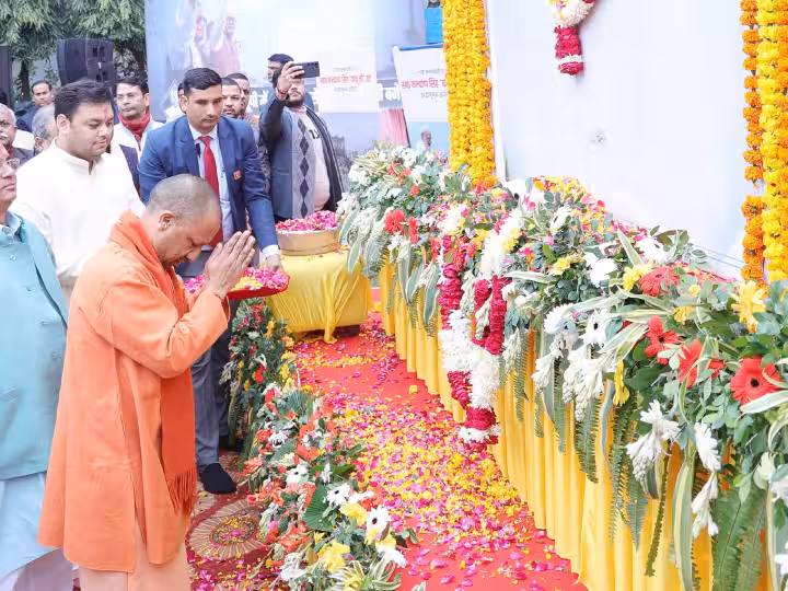 सीएम योगी ने पूर्व सीएम कल्याण सिंह को उनकी जयंती पर दी श्रद्धांजलि, कहा – “भगवान राम के लिए सत्ता कुर्बान करने में नहीं किया संकोच”