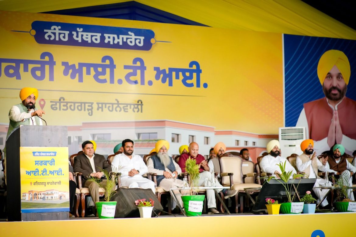 पंजाब में शिक्षा और विकास पर फोकस, मुख्यमंत्री मान का विपक्ष पर तीखा हमला