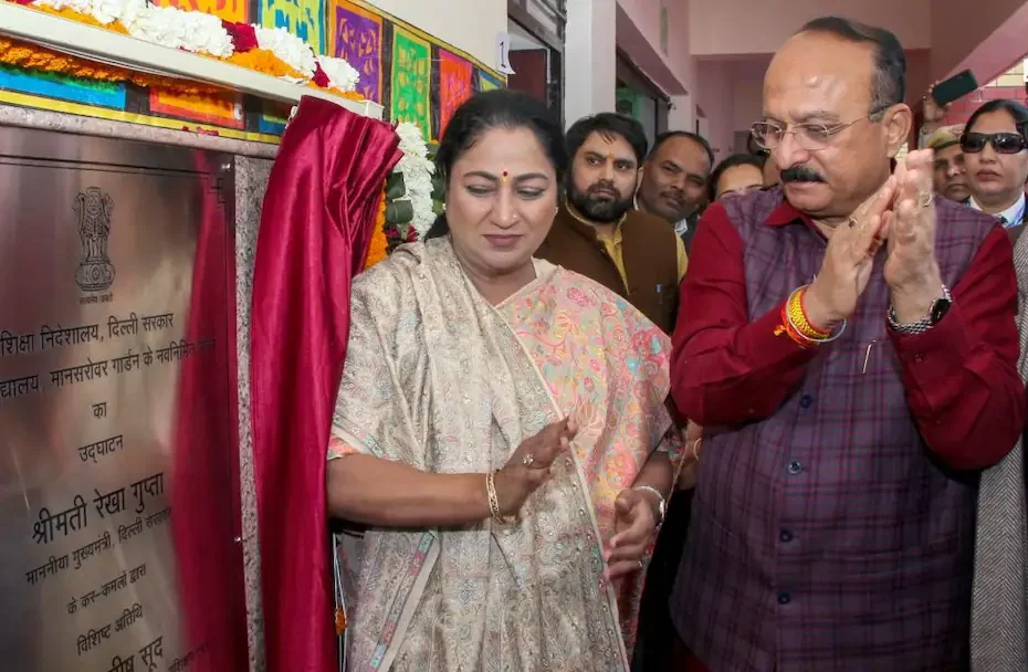 दिल्ली सरकार ने शिक्षा में किया बड़ा सुधार, मानसरोवर गार्डन सर्वोदय विद्यालय की नई बिल्डिंग और 100 आईसीटी लैब का उद्घाटन
