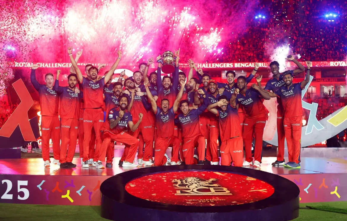 IPL 2026 से पहले दिनेश कार्तिक की ऑल-टाइम RCB 11, विराट कोहली नहीं रजत पाटीदार बने कप्तान
