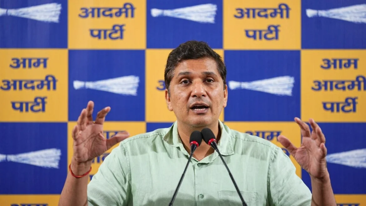 AAP MLA सौरभ भारद्वाज ने कपिल मिश्रा के विवादित बयान पर उठाए सवाल, पूछा – आखिर कौन सी “पिक्चर बाकी है”?