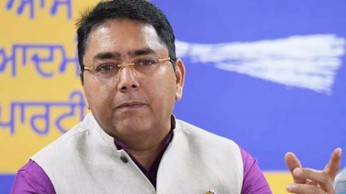 AAP पंजाब अध्यक्ष अमन अरोड़ा ने विपक्ष पर साधा निशाना, बजट सत्र में किया विरोधियों के बहिष्कार की आलोचना