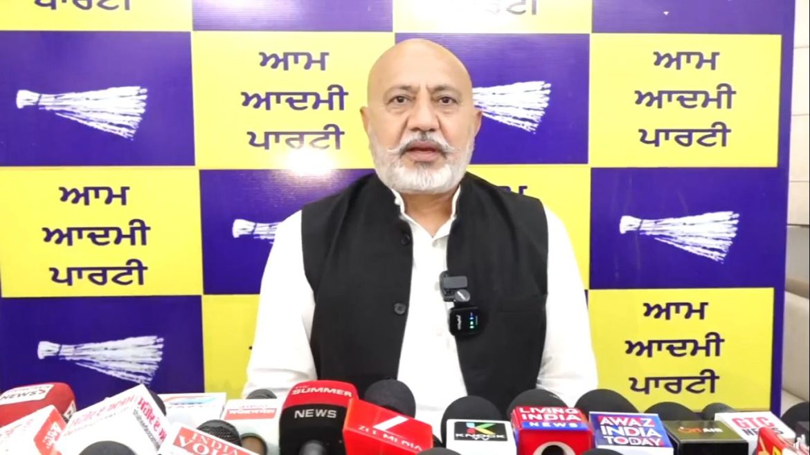 पंजाब: शराब घोटाले केस में अदालत ने केजरीवाल को बरी किया, बलतेज सिंह पन्नू ने कहा - यह ईमानदार राजनीति और न्याय की जीत है